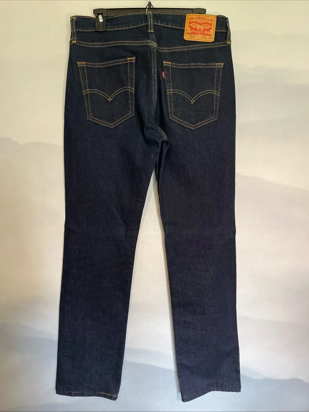 Levi's men’s Dark Indigo Straight Leg Jeans 514 32/32 professionally hemmed